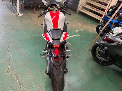 Yamaha YZF-R7