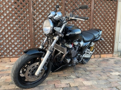 Yamaha XJR1300