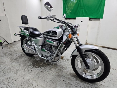 Honda V-TWIN MAGNA