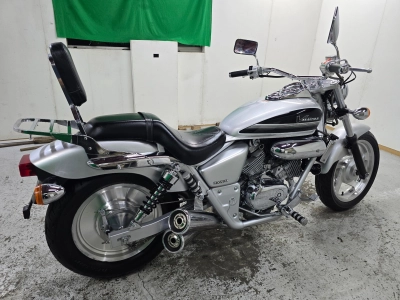 Honda V-TWIN MAGNA