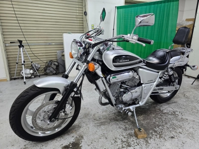 Honda V-TWIN MAGNA
