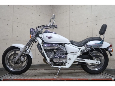 Honda V-TWIN MAGNA
