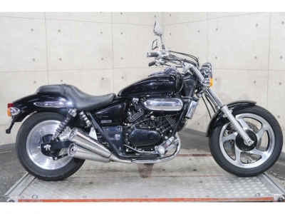 Honda V-TWIN MAGNA