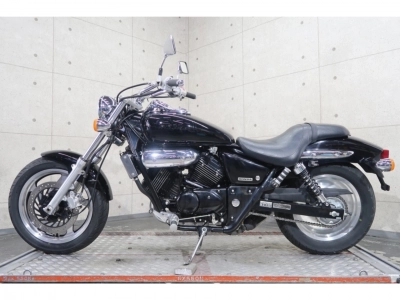 Honda V-TWIN MAGNA