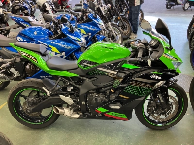 Kawasaki NINJA ZX-25R SE