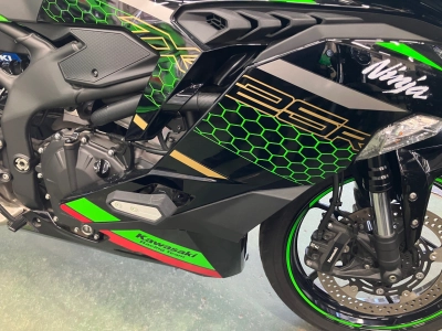 Kawasaki NINJA ZX-25R SE