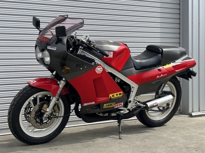 Suzuki RG400