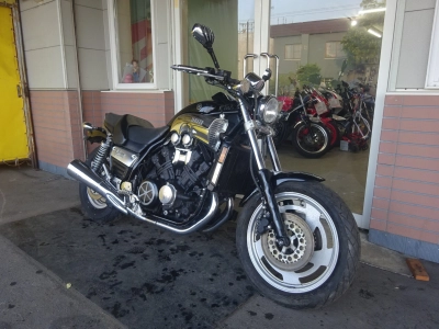 Yamaha V-MAX