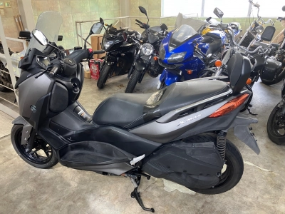 Yamaha XMAX