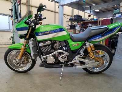 Kawasaki ZRX1100