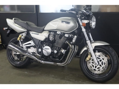 Yamaha XJR1200