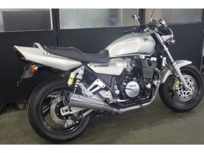 Yamaha XJR1200