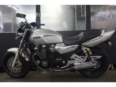 Yamaha XJR1200