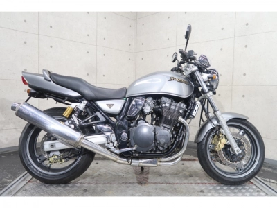 Suzuki INAZUMA 400