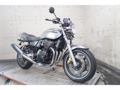 Suzuki INAZUMA 400