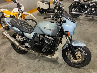 Kawasaki ZRX1100