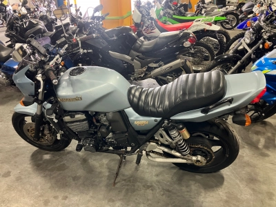 Kawasaki ZRX1100