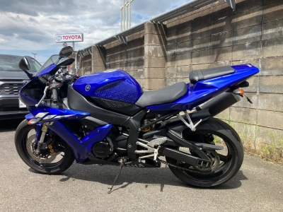 Yamaha YZF-R1