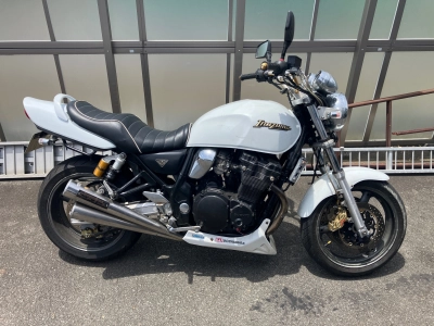Suzuki INAZUMA 400