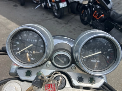 Suzuki INAZUMA 400