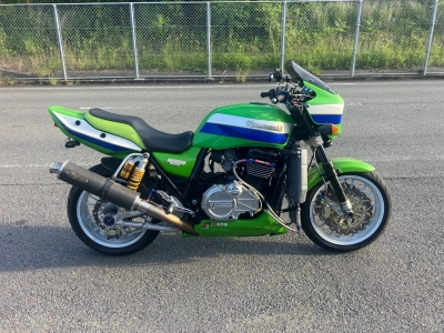 Kawasaki ZRX1100