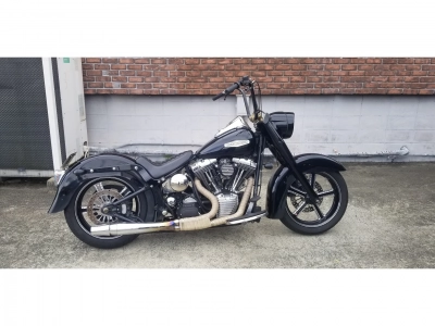 Harley-Davidson HARLEY FLSTC