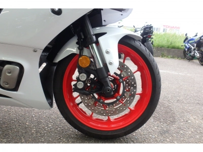 Yamaha YZF-R7