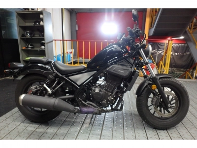 Honda REBEL