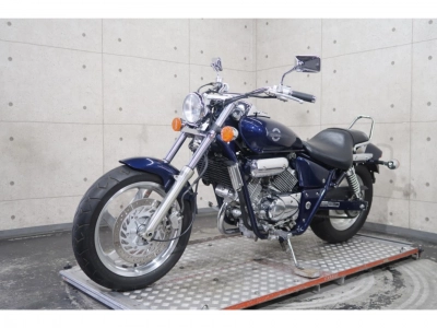 Honda V-TWIN MAGNA