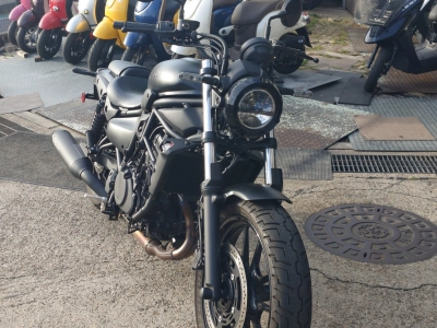 Kawasaki ELIMINATOR 400-1