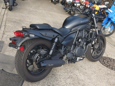 Kawasaki ELIMINATOR 400-1