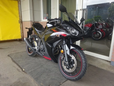 Yamaha YZF-R25