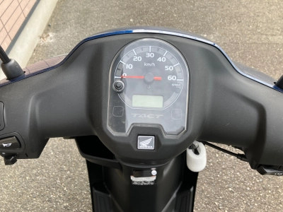 Honda  TACT  BASIC 