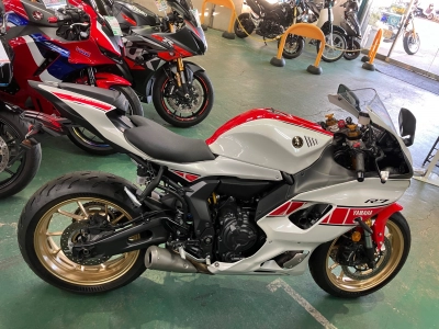 Yamaha YZF-R7