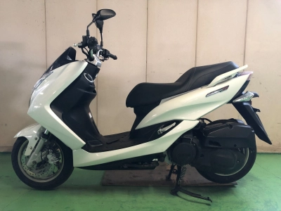 Yamaha MAJESTYS