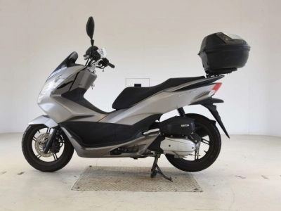 Honda PCX125-2