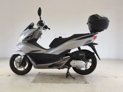 Honda PCX125-2