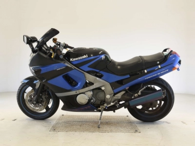 Kawasaki ZZR400-1