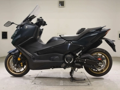 Yamaha T-MAX560T