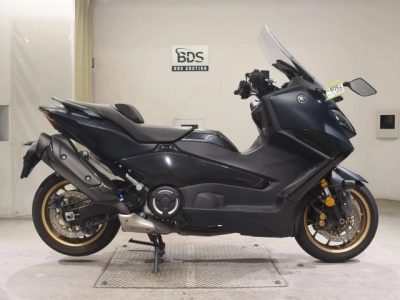 Yamaha T-MAX560T