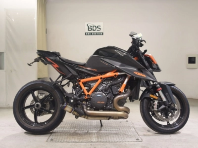 KTM KTM 1290 SUPER DUKE R