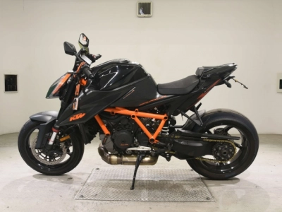 KTM KTM 1290 SUPER DUKE R
