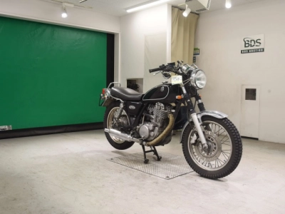 Yamaha SR400-3