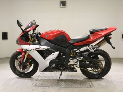 Yamaha YZF-R1