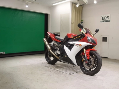 Yamaha YZF-R1