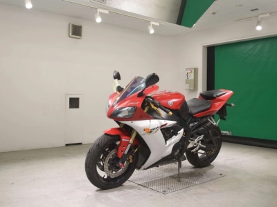 Yamaha YZF-R1