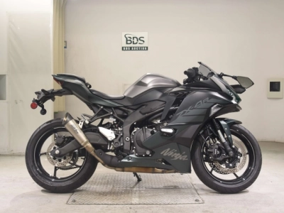 Kawasaki ZX-4R SE