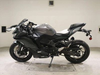 Kawasaki ZX-4R SE