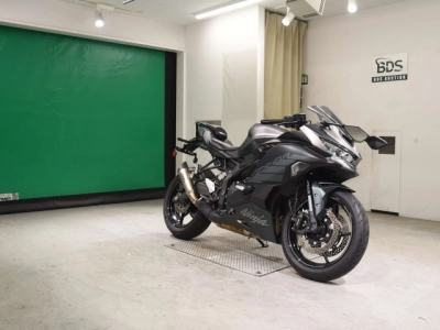 Kawasaki ZX-4R SE