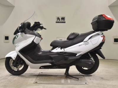 Suzuki SKYWAVE 650LX